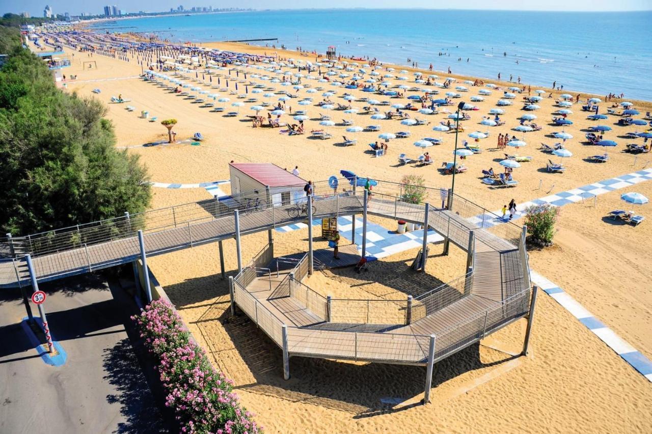 Residenza La Meridiana Lignano Sabbiadoro Exterior photo